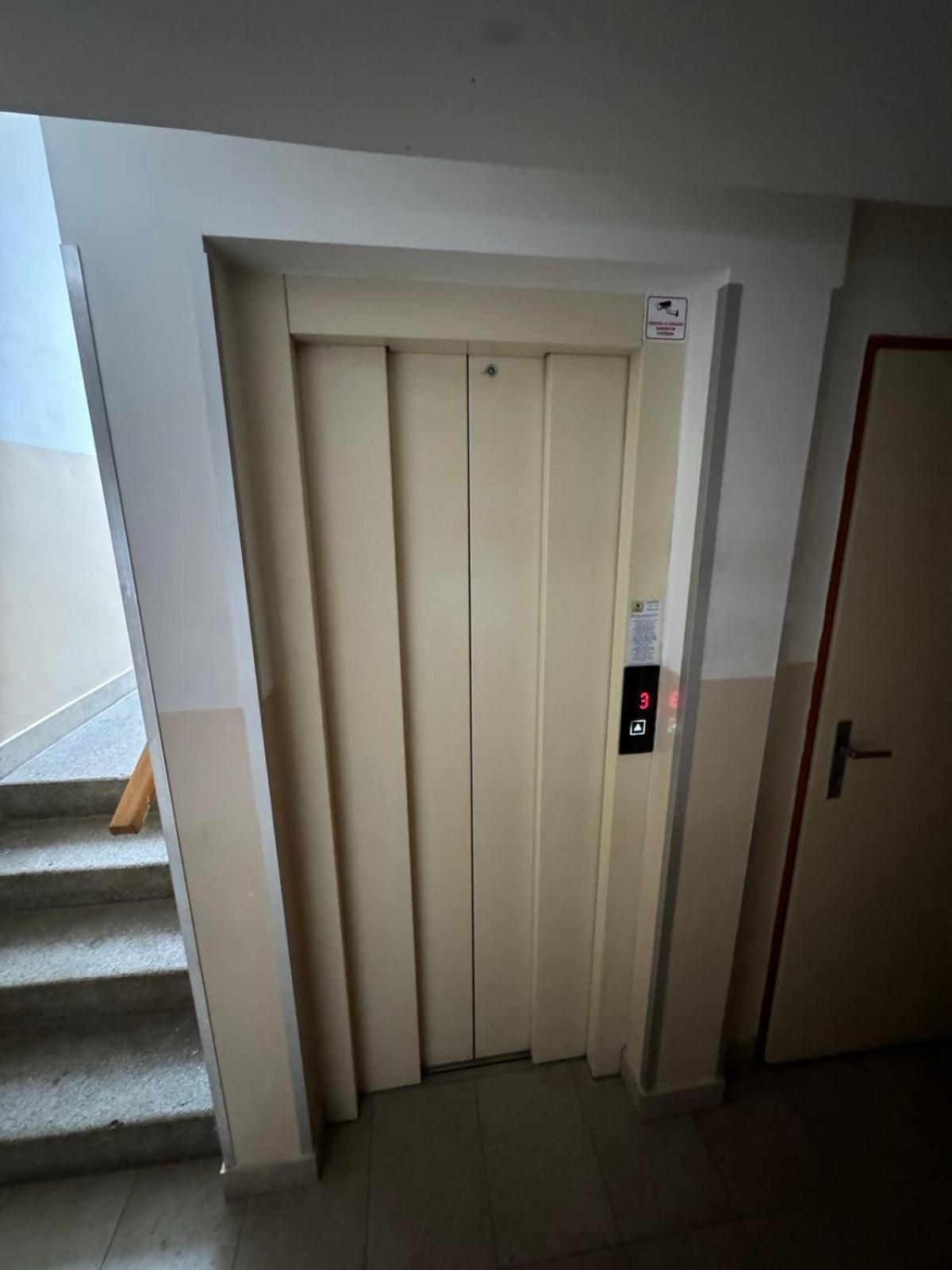 Apartman Sabo Komenskeho Kosice Bagian luar foto